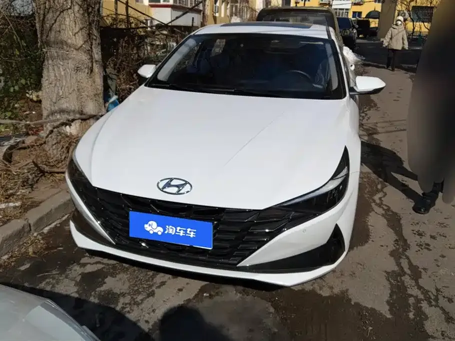 Hyundai Elantra — фото 6