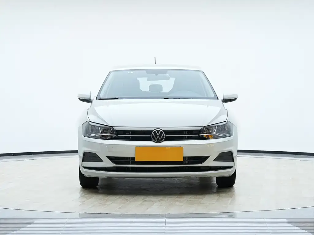 Volkswagen Polo — фото 4