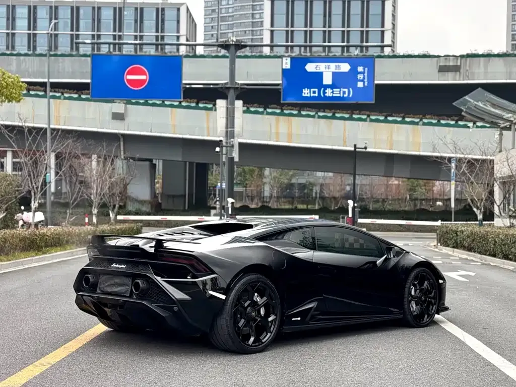 Lamborghini Huracan — фото 2