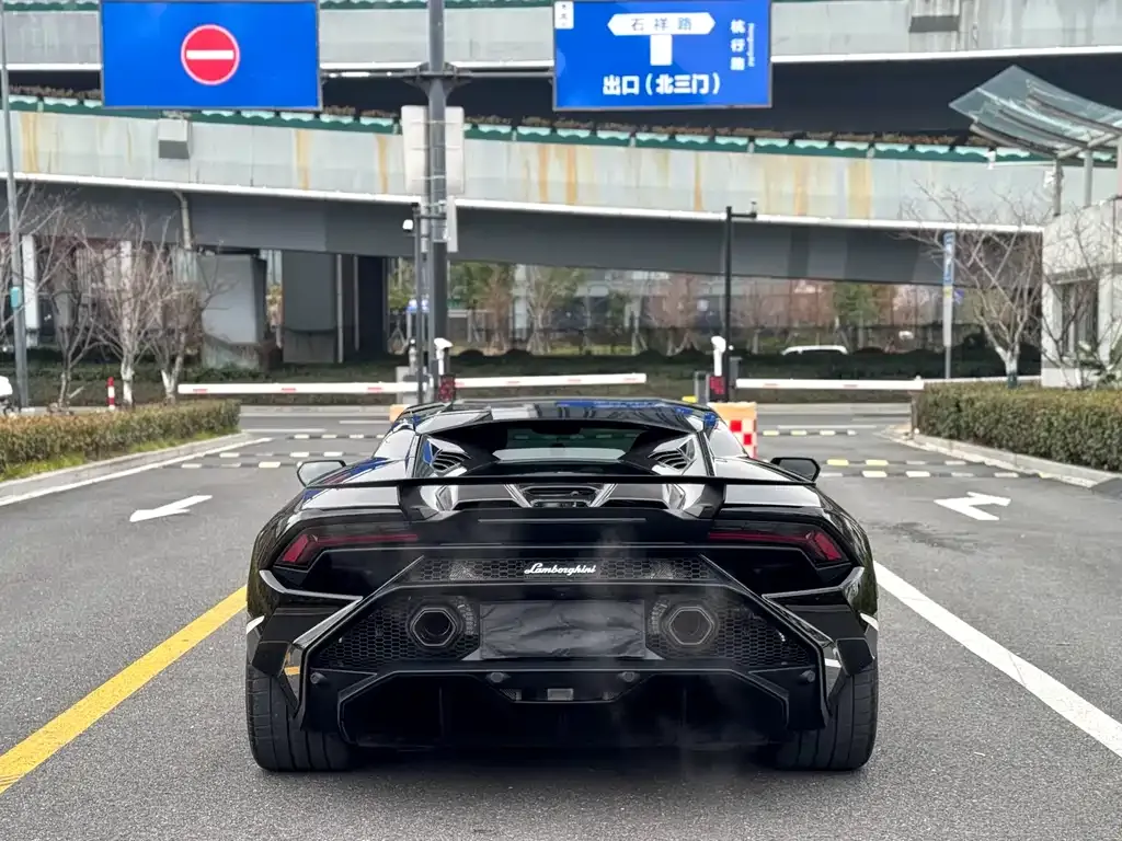Lamborghini Huracan — фото 4
