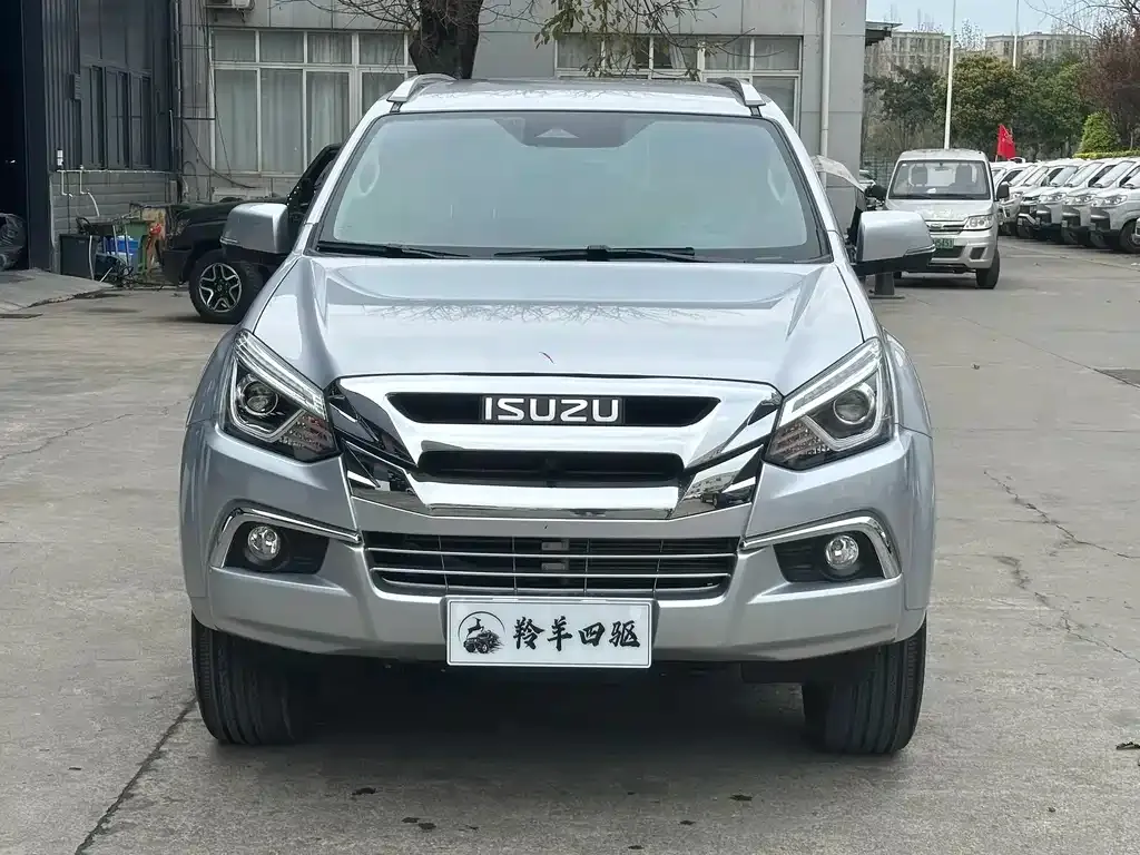 Isuzu MU-X — фото 8