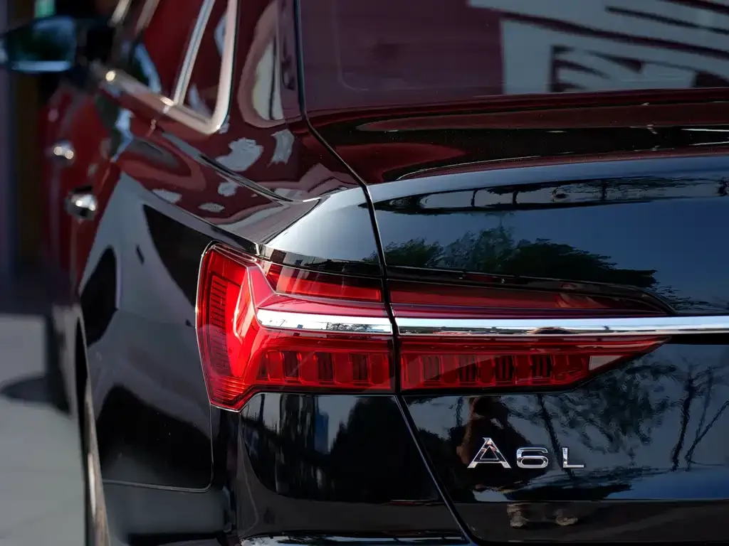 Audi A6L — фото 2