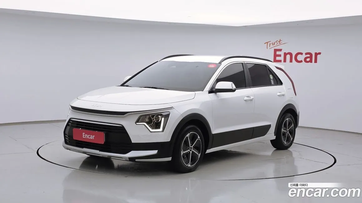 Kia Niro — фото 1