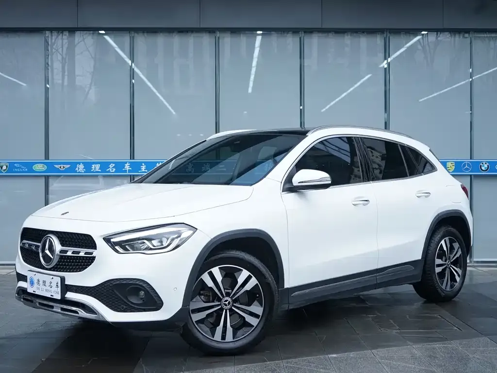 Mercedes-Benz GLA — фото 1