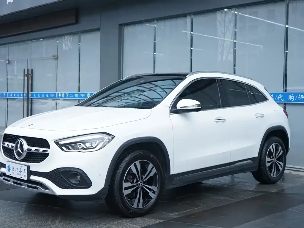 Mercedes-Benz GLA — фото 10