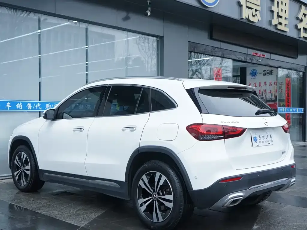 Mercedes-Benz GLA — фото 9