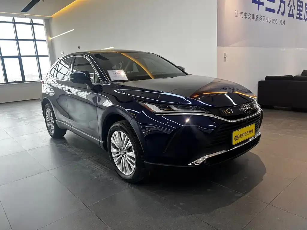 Toyota Harrier — фото 4
