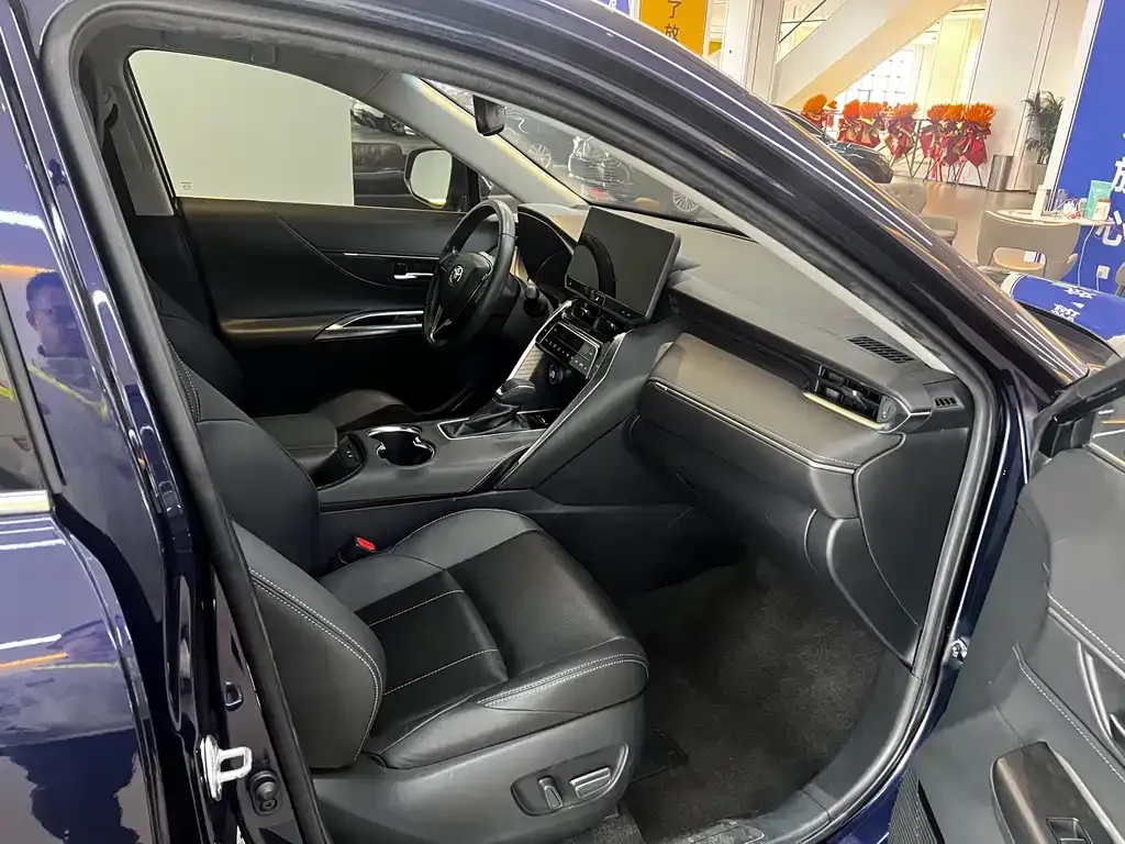 Toyota Harrier — фото 5