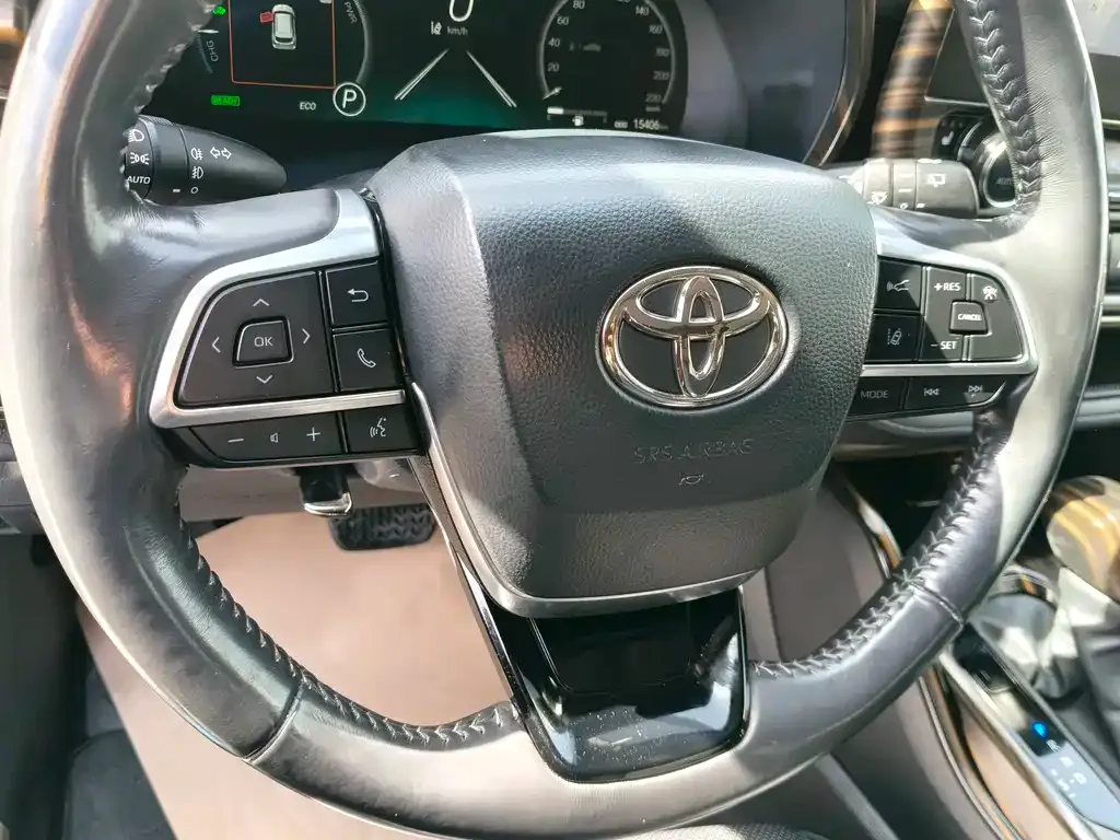 Toyota Highlander — фото 4