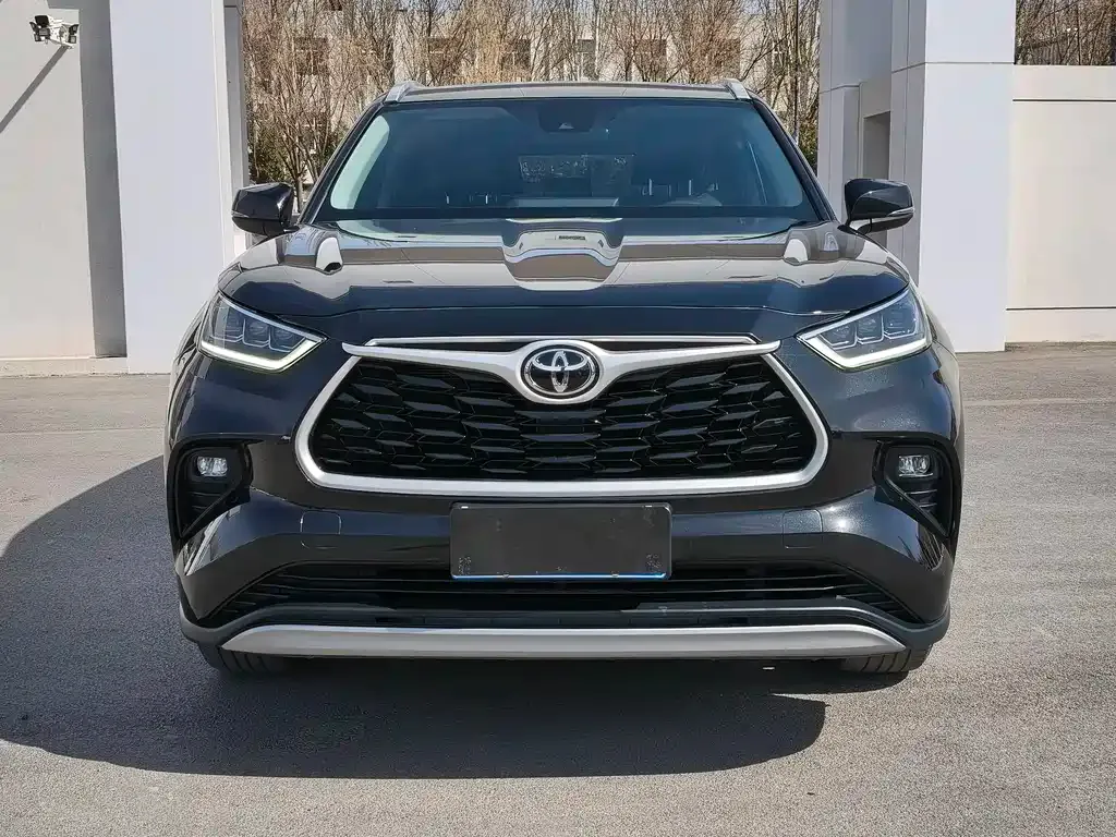 Toyota Highlander — фото 5