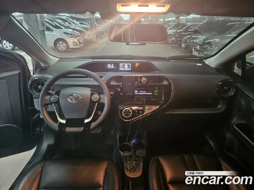 Toyota Prius — фото 3