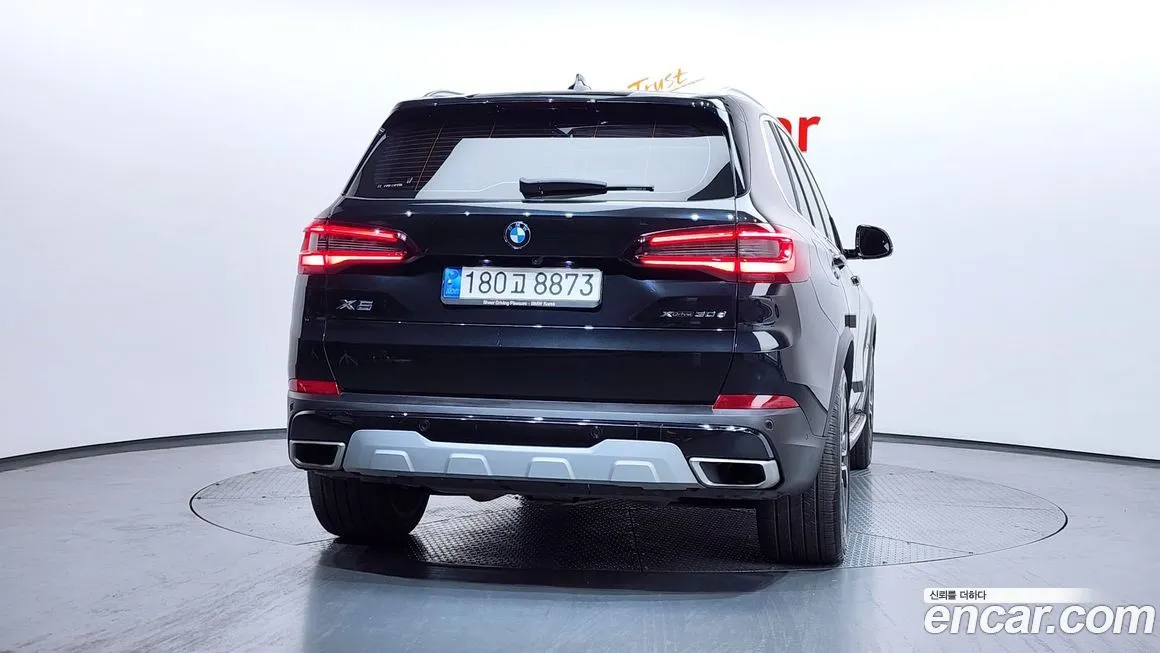 BMW X5 — фото 6