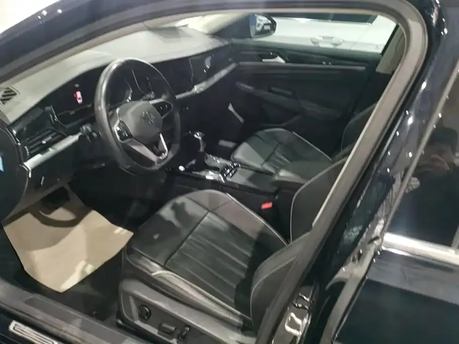 Volkswagen Passat — фото 10