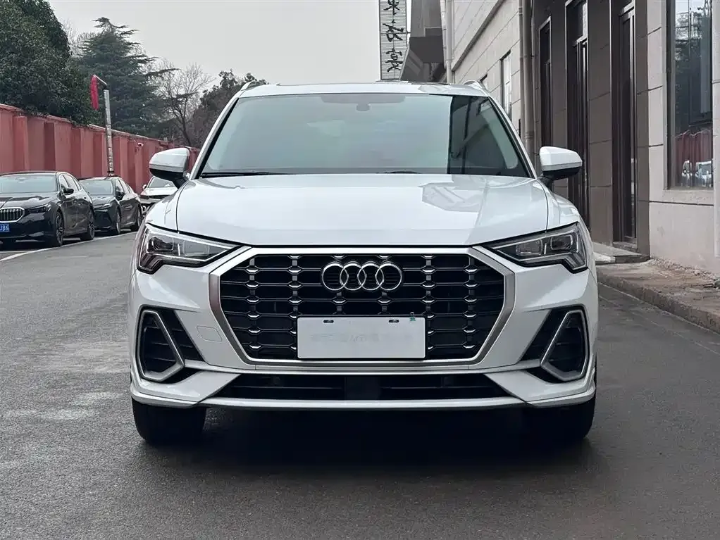 Audi Q3 — фото 7