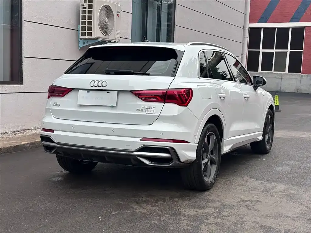 Audi Q3 — фото 10