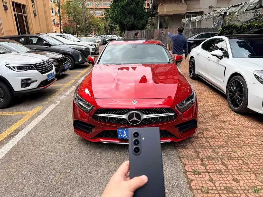Mercedes-Benz CLS — фото 1