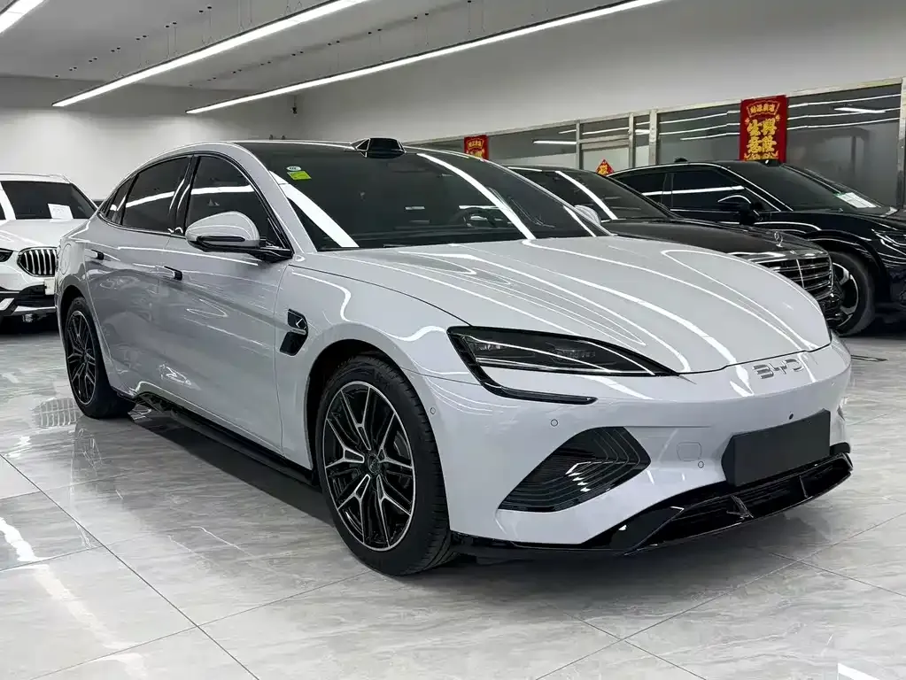 BYD Seal — фото 7