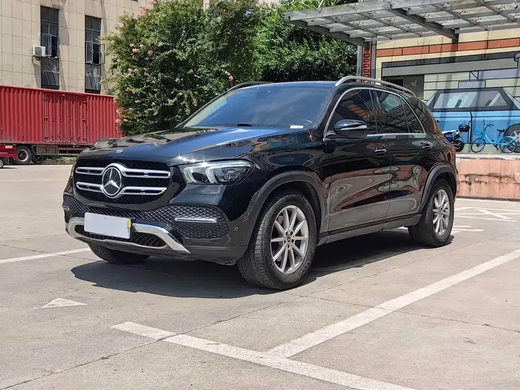 Mercedes-Benz GLE — фото 1