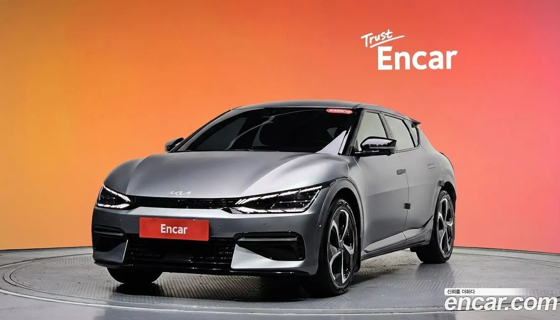 Kia EV6 — фото 1