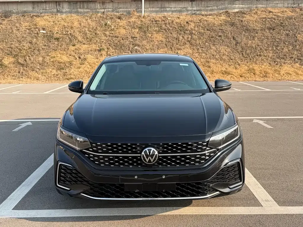 Volkswagen Passat — фото 9