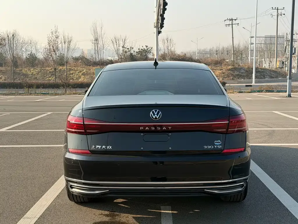 Volkswagen Passat — фото 4