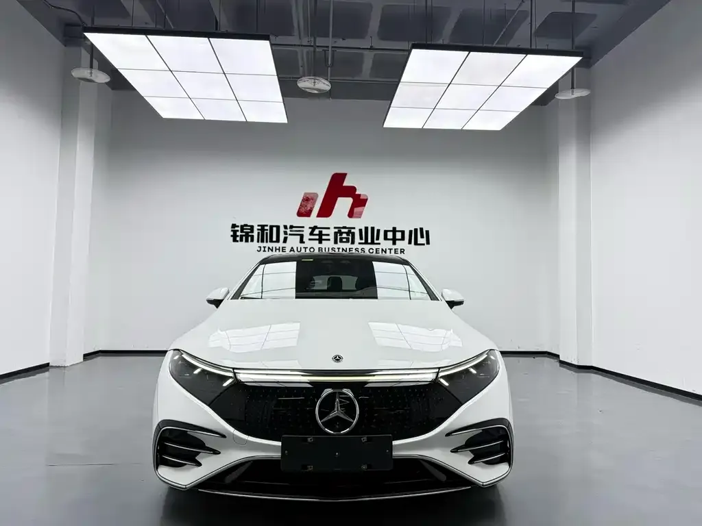 Mercedes-Benz EQS — фото 1