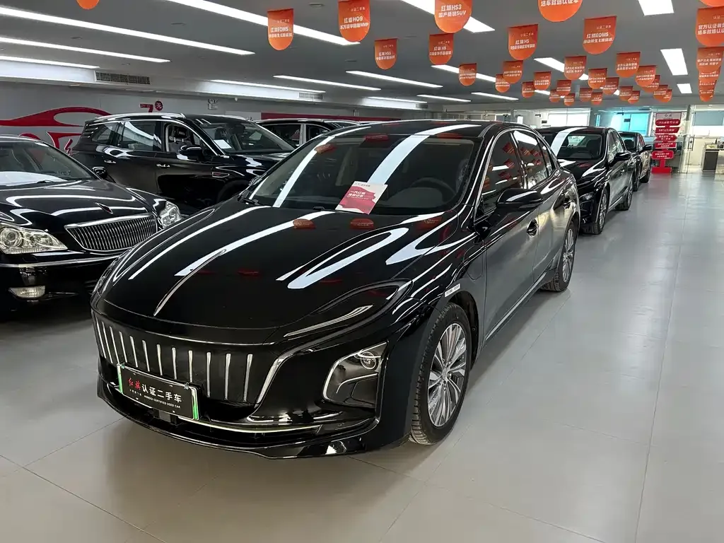 Hongqi E-QM5 — фото 1