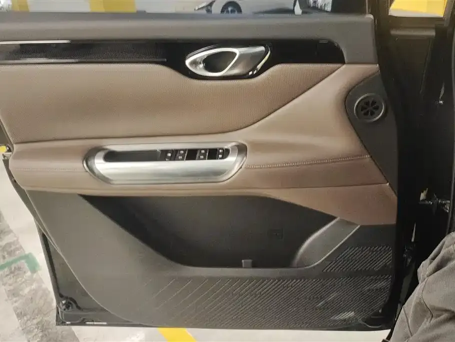 GAC Motor Trumpchi E8 — фото 5