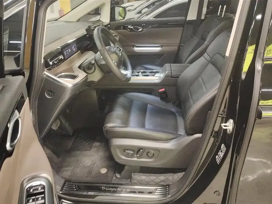 GAC Motor Trumpchi E8 — фото 10