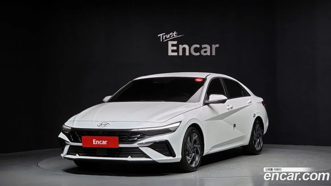 Hyundai AVANTE — фото 1
