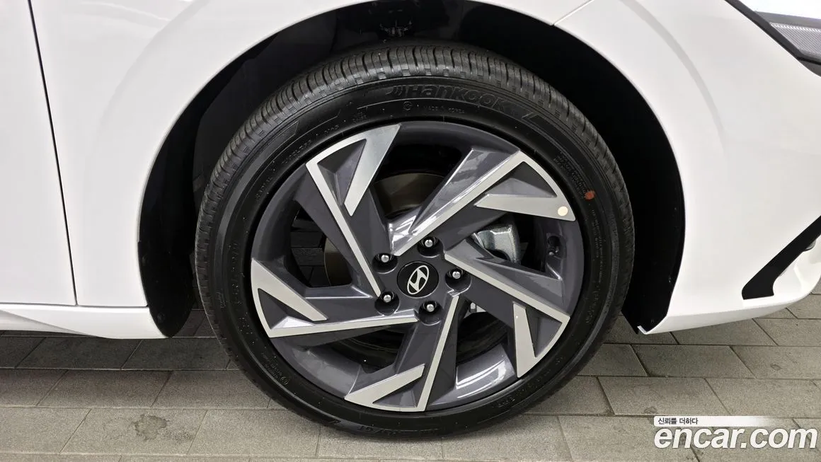 Hyundai AVANTE — фото 8