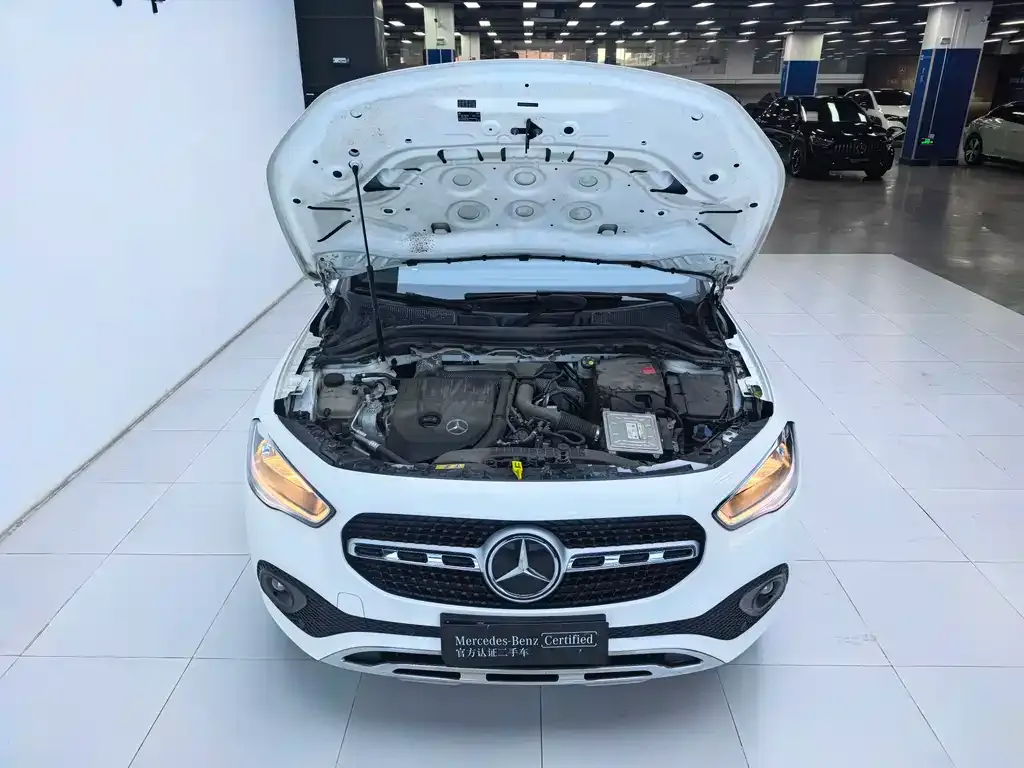Mercedes-Benz GLA — фото 10