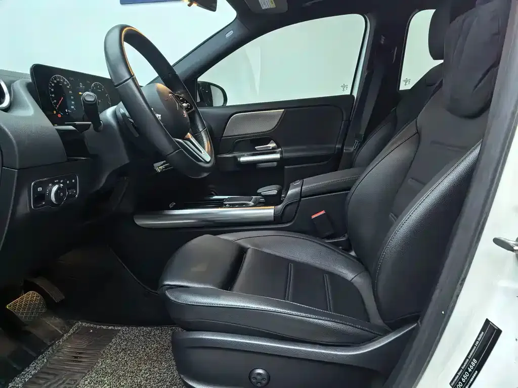 Mercedes-Benz GLA — фото 7