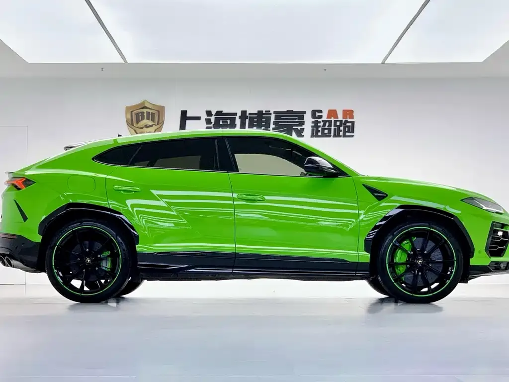 Lamborghini Urus — фото 8