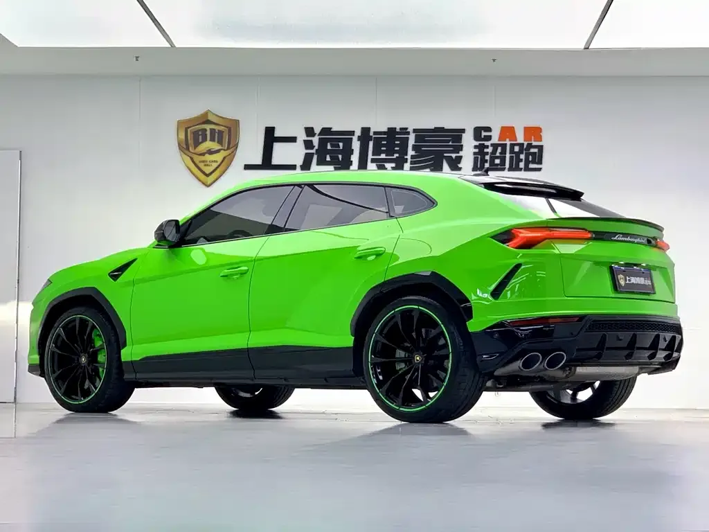 Lamborghini Urus — фото 6