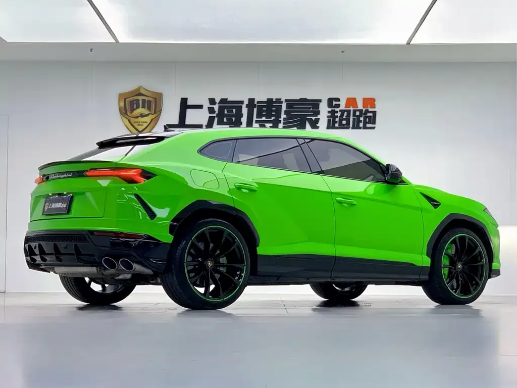 Lamborghini Urus — фото 2