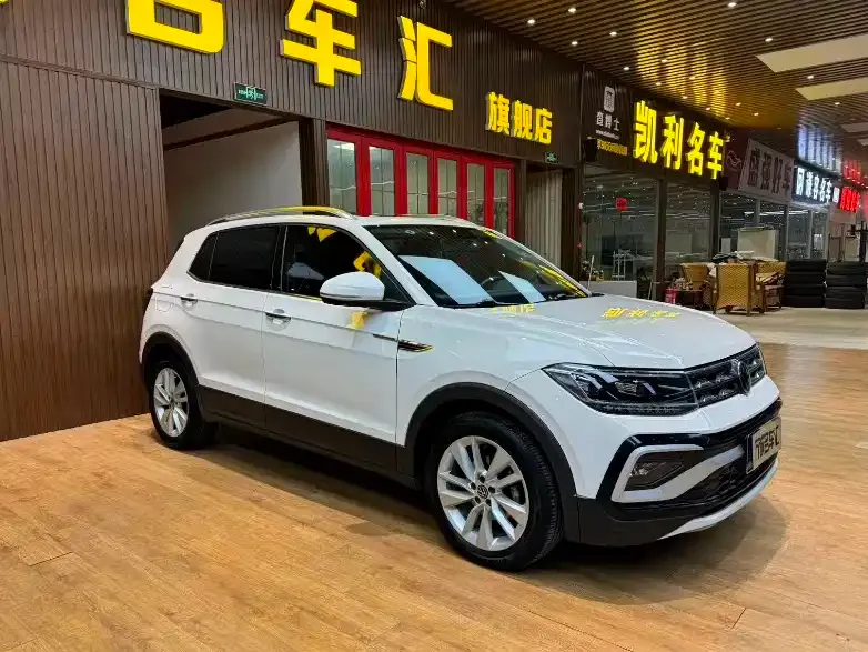 Volkswagen T-Cross — фото 10