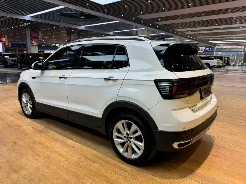 Volkswagen T-Cross — фото 9