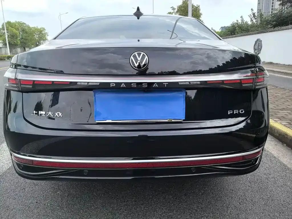 Volkswagen Passat — фото 6
