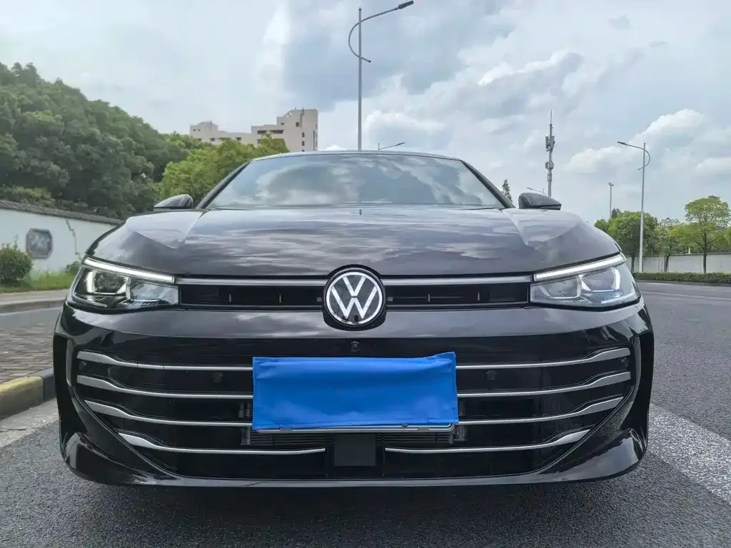 Volkswagen Passat — фото 7