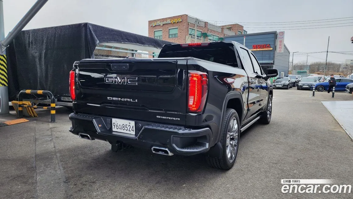 GMC Sierra — фото 7