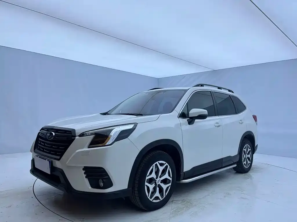 Subaru Forester — фото 1