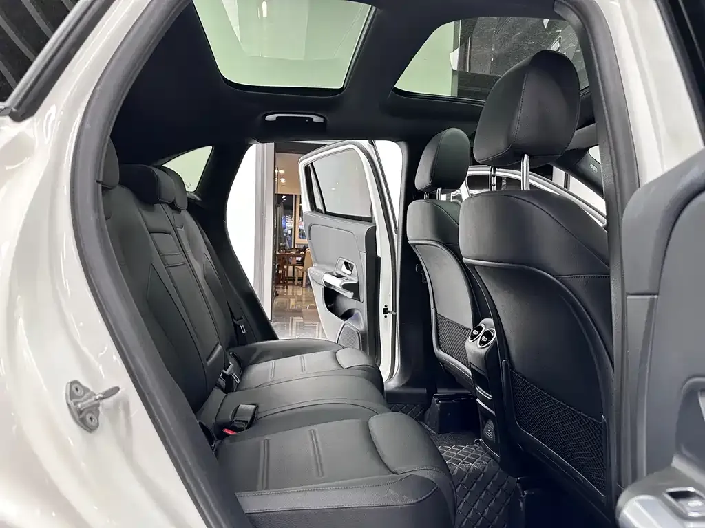 Mercedes-Benz GLA — фото 6