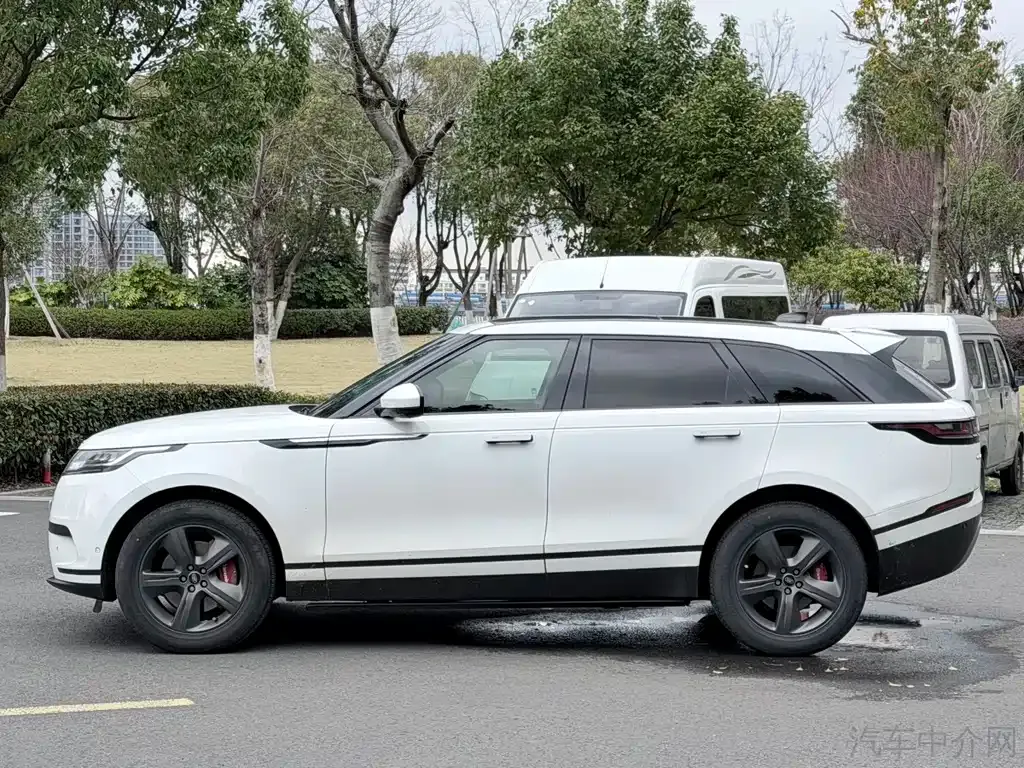 Land Rover Velar — фото 10