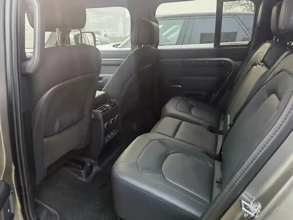 Land Rover Defender — фото 2