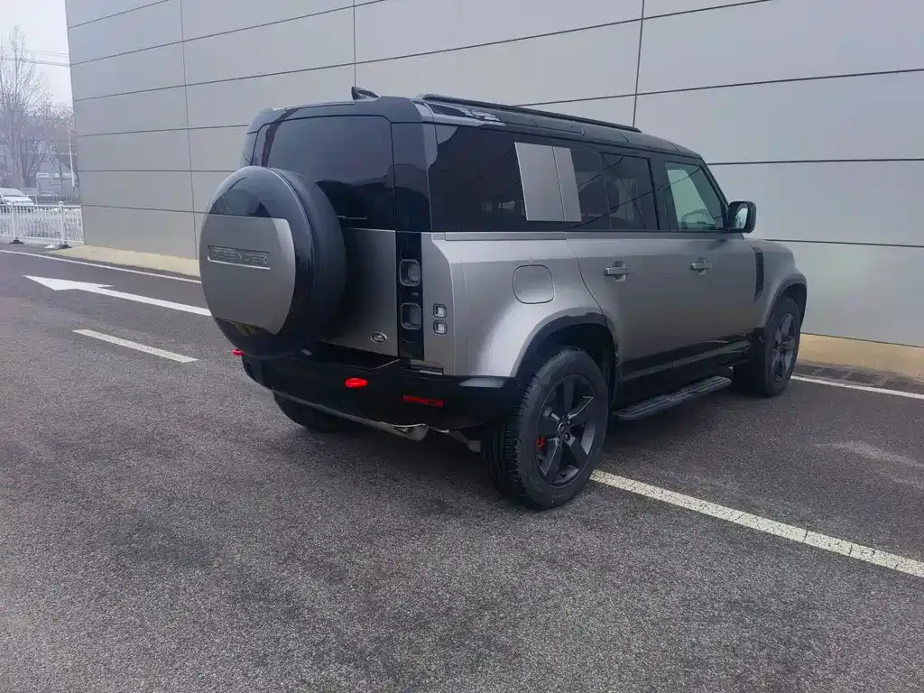 Land Rover Defender — фото 9