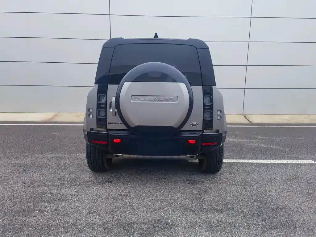 Land Rover Defender — фото 5