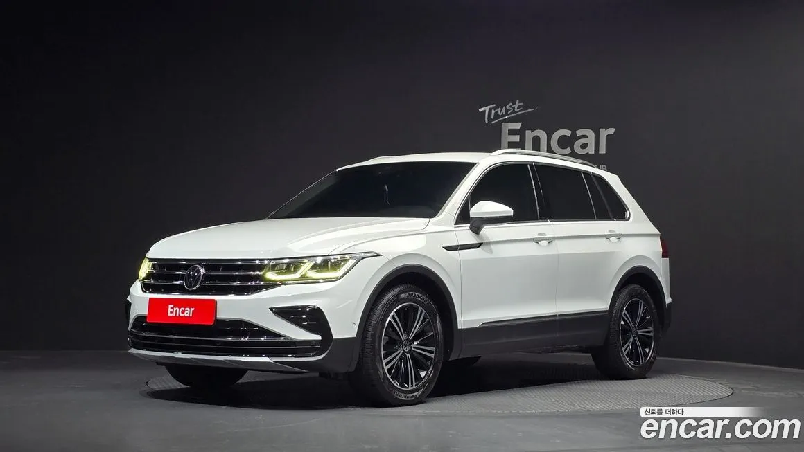 Volkswagen Tiguan — фото 1
