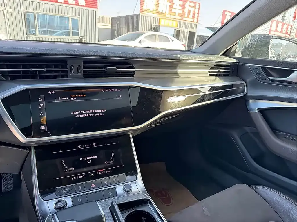Audi A7L — фото 2