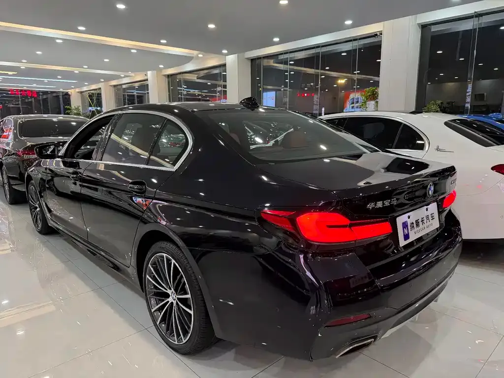 BMW 5 Series — фото 10